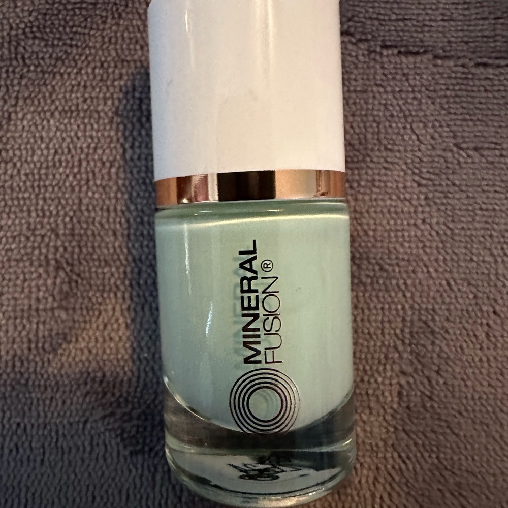 Nail kit.   3 products.  Brand new - Picture 4 of 4